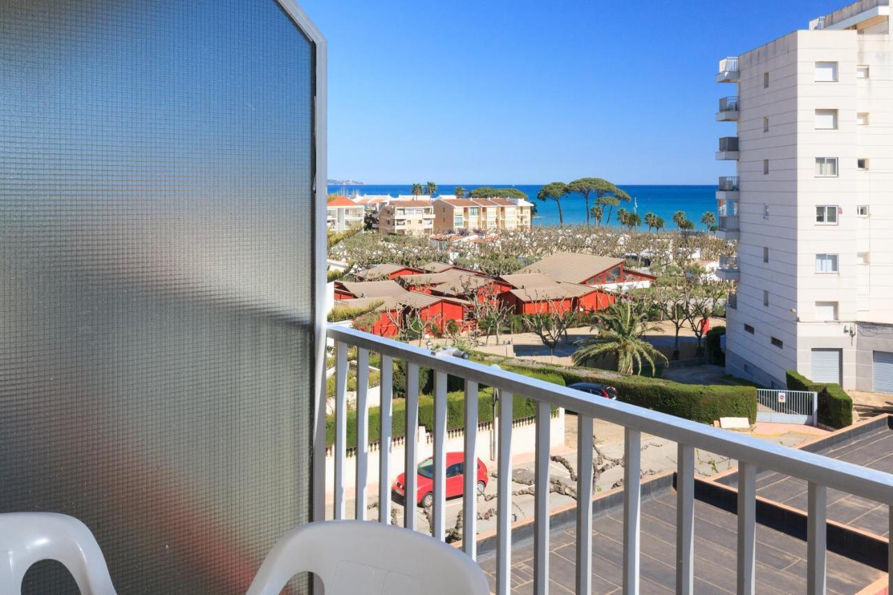 Apartamento Vora Mar 33 カンブリルス エクステリア 写真